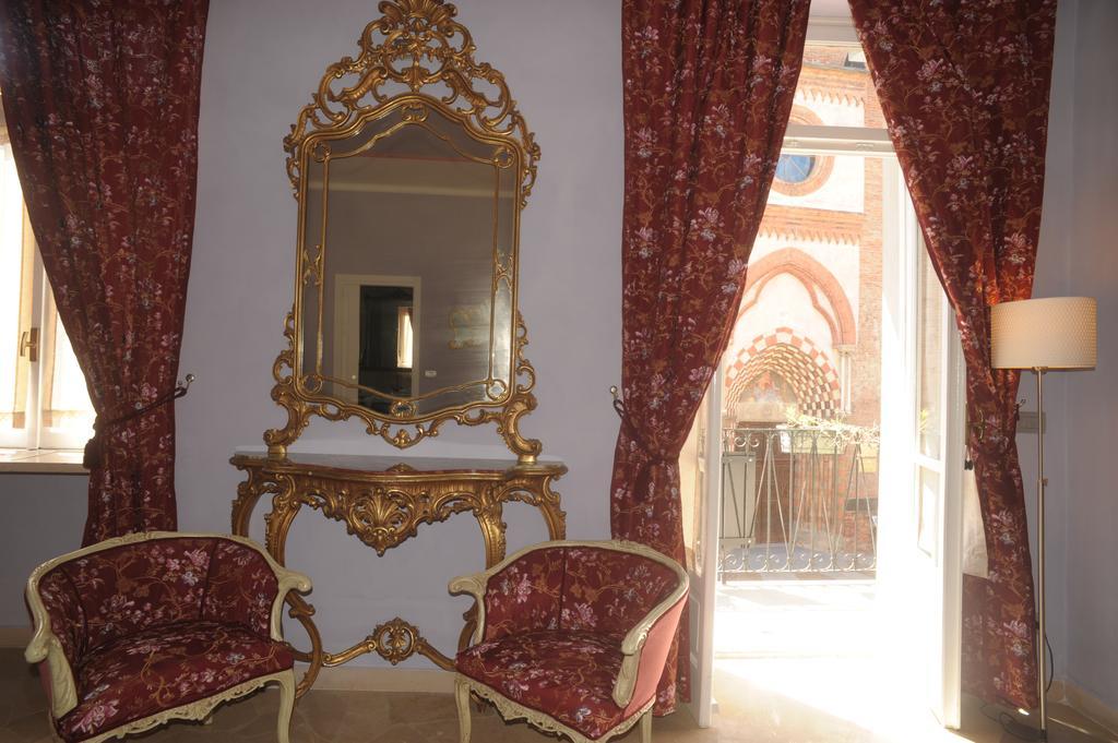 Relais Al Bel San Domenico Bed and Breakfast Άλμπα Δωμάτιο φωτογραφία