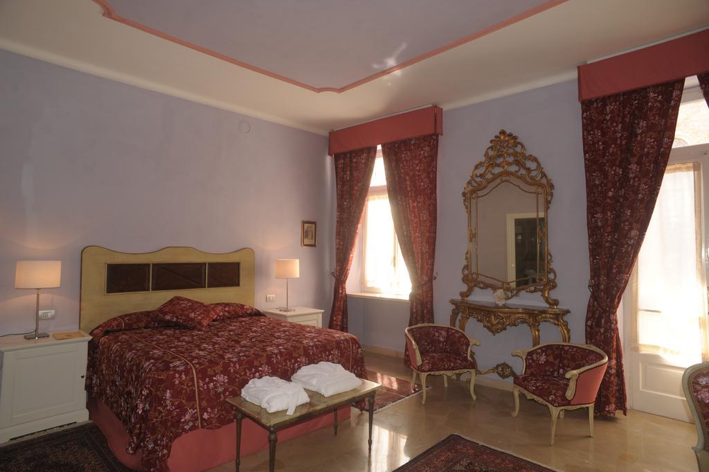 Relais Al Bel San Domenico Bed and Breakfast Άλμπα Δωμάτιο φωτογραφία
