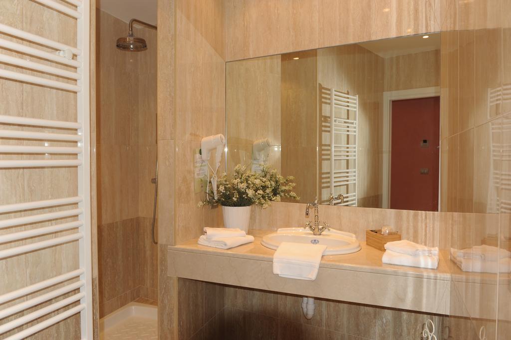 Relais Al Bel San Domenico Bed and Breakfast Άλμπα Δωμάτιο φωτογραφία