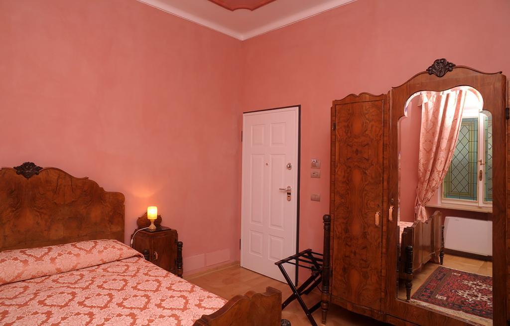 Relais Al Bel San Domenico Bed and Breakfast Άλμπα Δωμάτιο φωτογραφία
