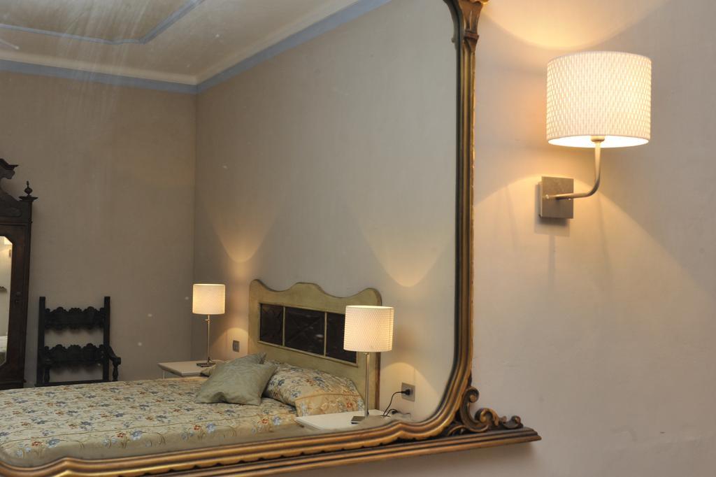 Relais Al Bel San Domenico Bed and Breakfast Άλμπα Δωμάτιο φωτογραφία